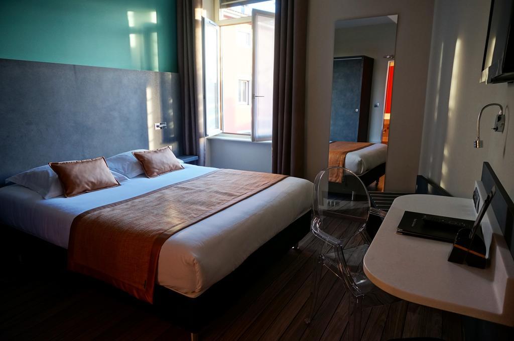Logis Hotel De Bourgogne - Macon Bagian luar foto
