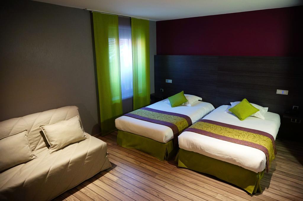 Logis Hotel De Bourgogne - Macon Bagian luar foto